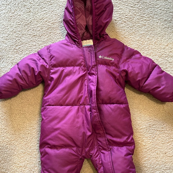 Child’s snow suit - Picture 2 of 6